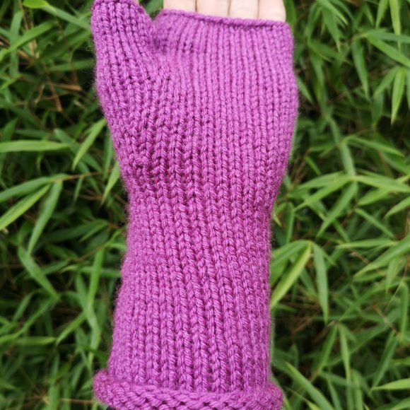 Pink Grape Soda HandKnit Fingerless Texting Gloves Mittens Arm Warmer - Picture 3 of 6
